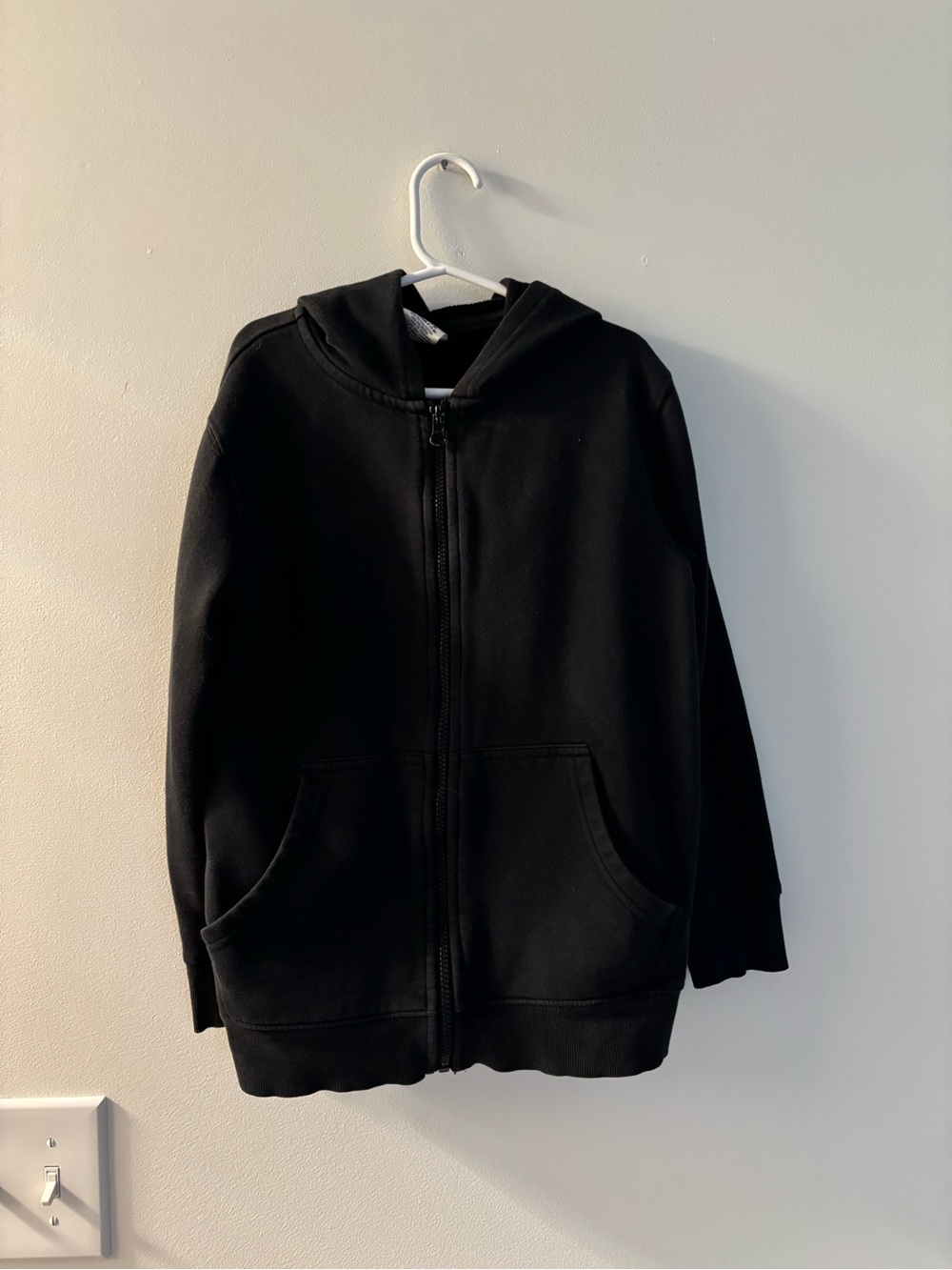 Kids Black Zip-Up Hoodie Jacket Boys Size 8 Athletic Works
